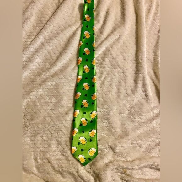 Fun Saint Patricks tie - Picture 1 of 1